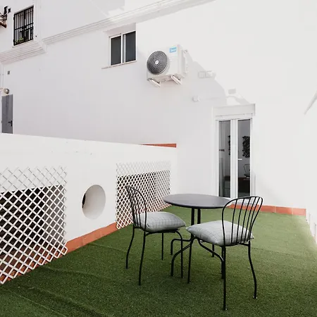 Апартаменты Quiet Terrace In Triana Close To The River *
