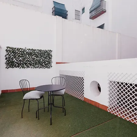 Апартаменты Quiet Terrace In Triana Close To The River