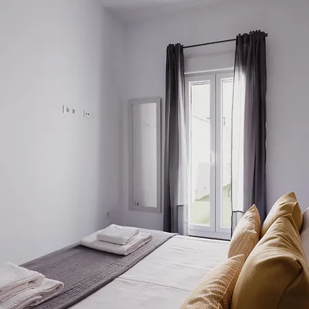 Quiet Terrace In Triana Close To The River Апартаменты *