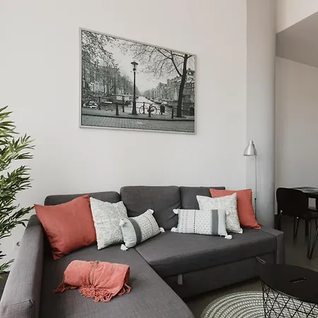 Апартаменты Quiet Terrace In Triana Close To The River